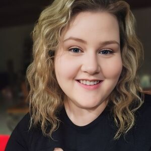 Meet your Posher, Kensie